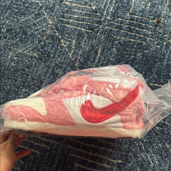 Nike strange love dunk slipperss - Picture 2 of 3